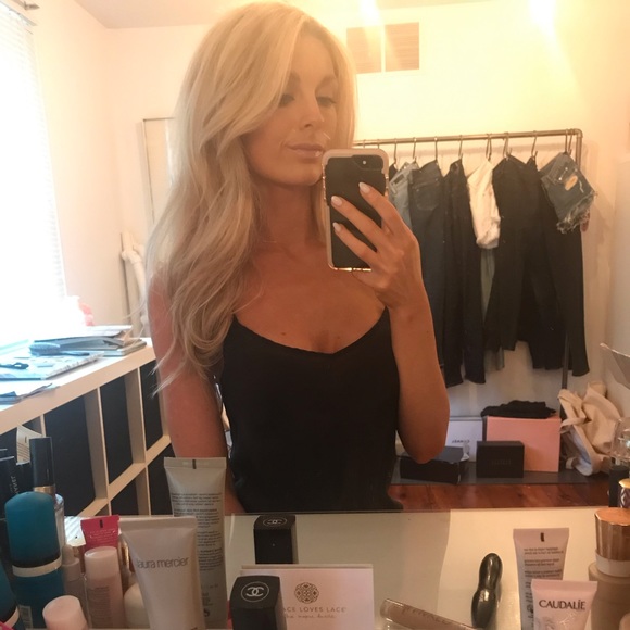 🖤 Meet your Posher, Brianna 🖤 - Picture 7 of 7